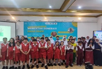 Suasana kelas Read Aloud and Beyond